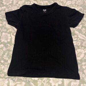 Uniqlo Women’s Classic Black T-Shirt